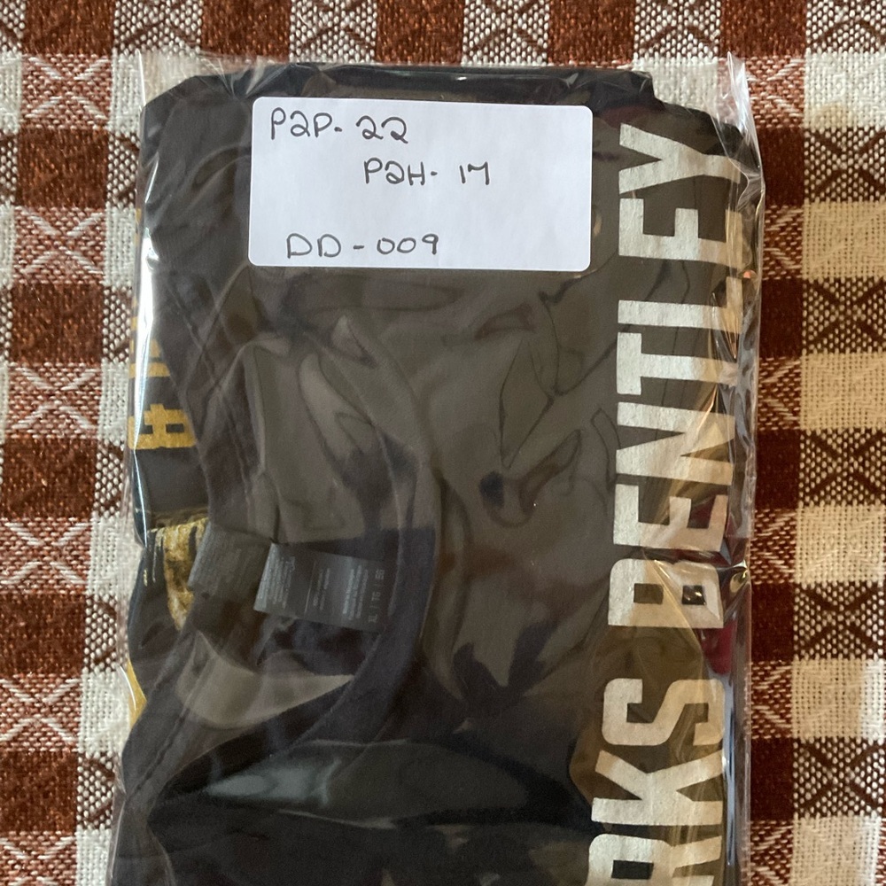 Gildan Black Graphic Dierks Bentley Tour Tee. Size XL - Picture 5 of 5